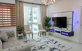 Nz Homestay Metrocity Square